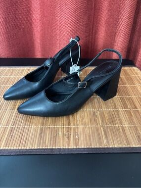 Classic Black Pointed Slingback Block Heel Pumps size 9